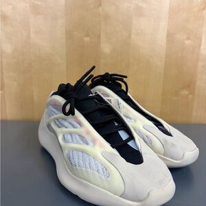 Adidas Yeezy 700 V3 FW4980